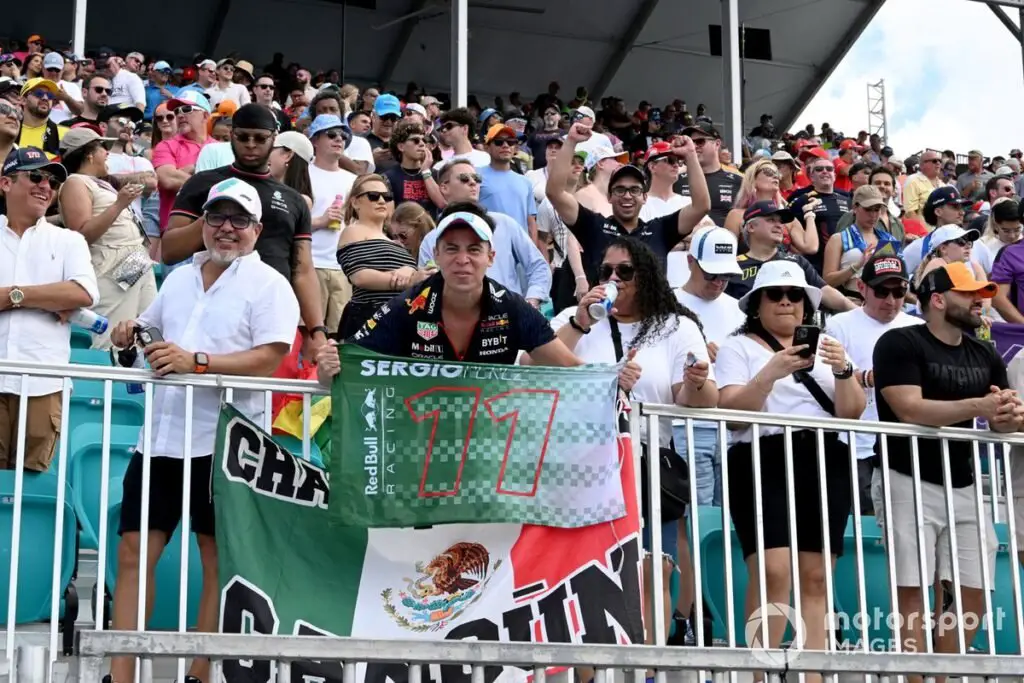Fan for Sergio Perez, Red Bull Racing Supporter