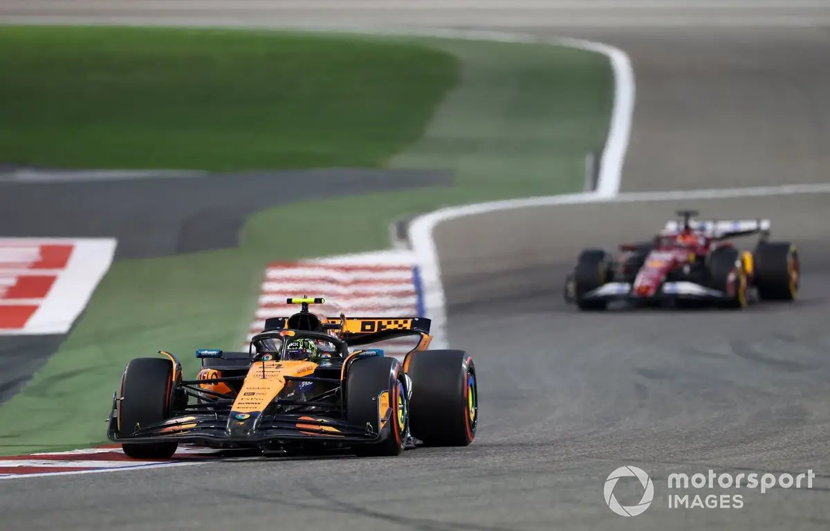Leclerc (Ferrari) vs Norris (McLaren)