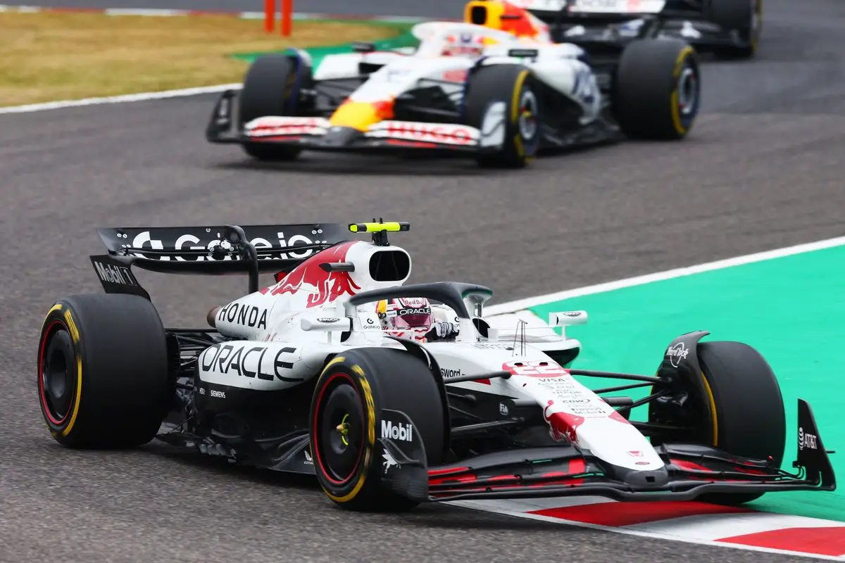 Liam Lawson vs Yuki Tsunoda (Red Bull Racing)