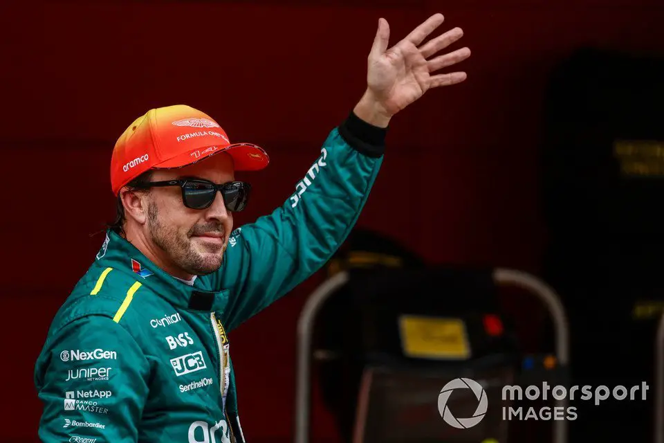 Fernando Alonso Waves at Aston Martin F1 Fans