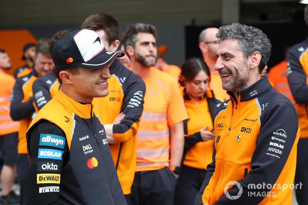 Lando Norris (McLaren) with Andrea Stella (McLaren)