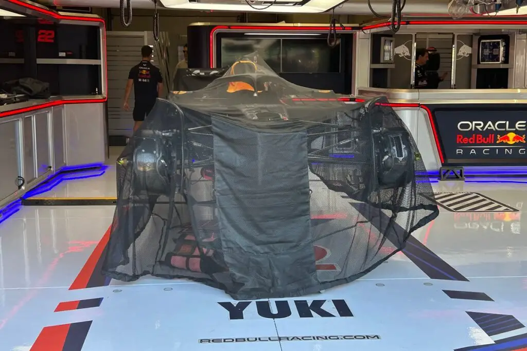 Yuki Tsunoda's Red Bull Racing Vehicle